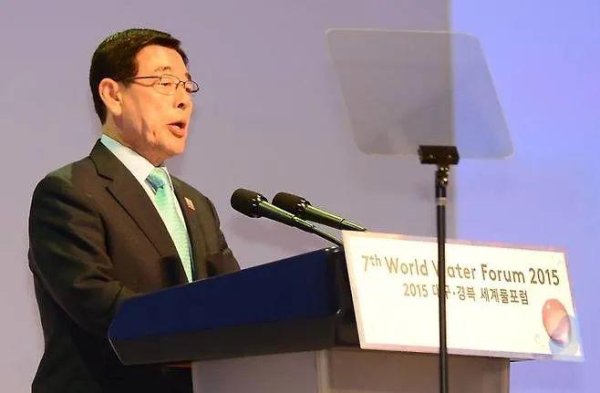 龙信金融 知名大学前校长去世